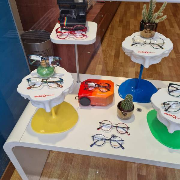 Lunettes colorées à la mode à la Seyne sur Mer